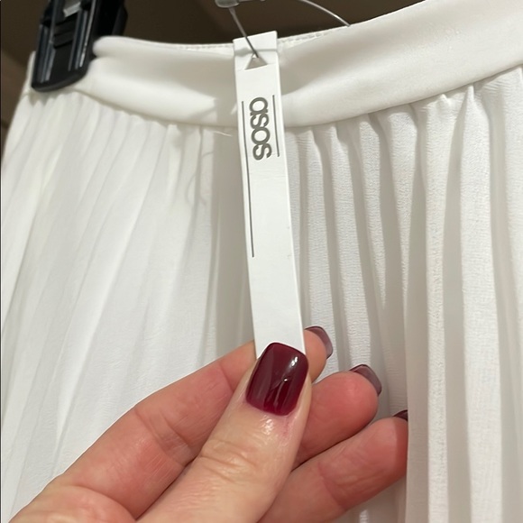 ASOS pleated skirt - Picture 3 of 4